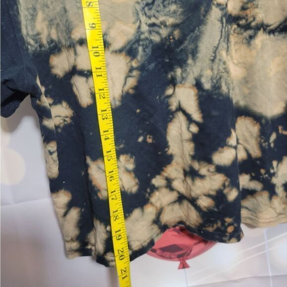 Womens Smokey T-Shirt - Picture 3 of 8